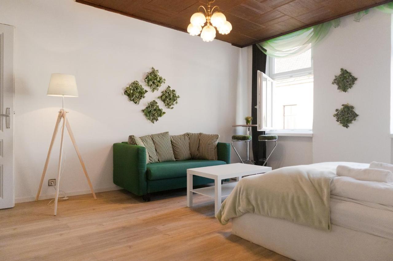 Perfectly Situated 2br Shared Apt- Ideal For Longstays Apartament Viena